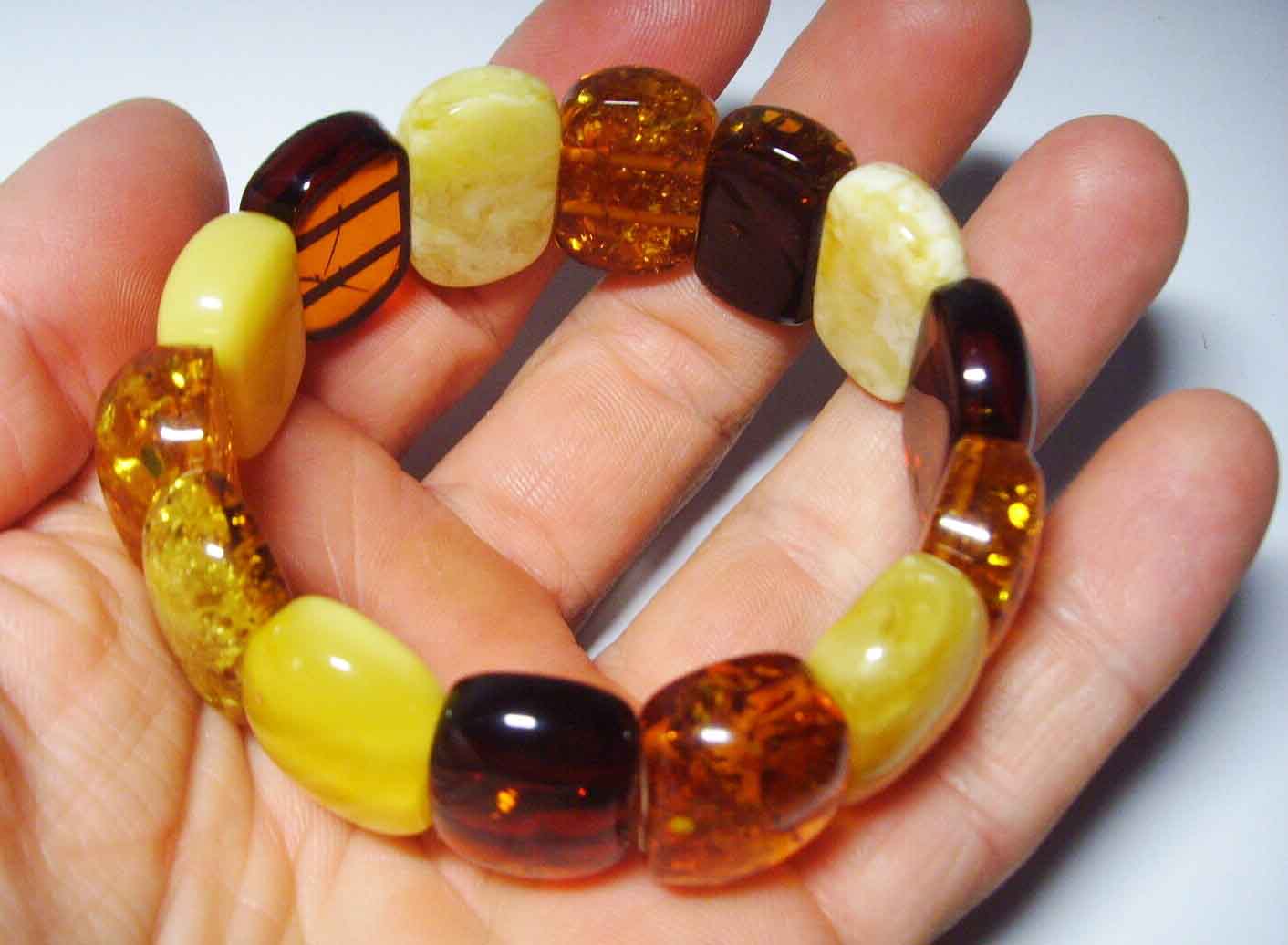 Polished Baltic Amber Bracelet for Adult - Men and Women -  Genuine Baltic Amber 31.72gr.